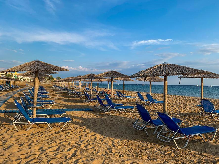 Aris Seaside Issos Beach